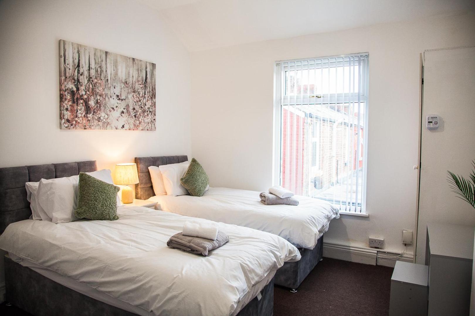 Apartment 6 Beds, Up To 22 Percent- Contractors Dream *