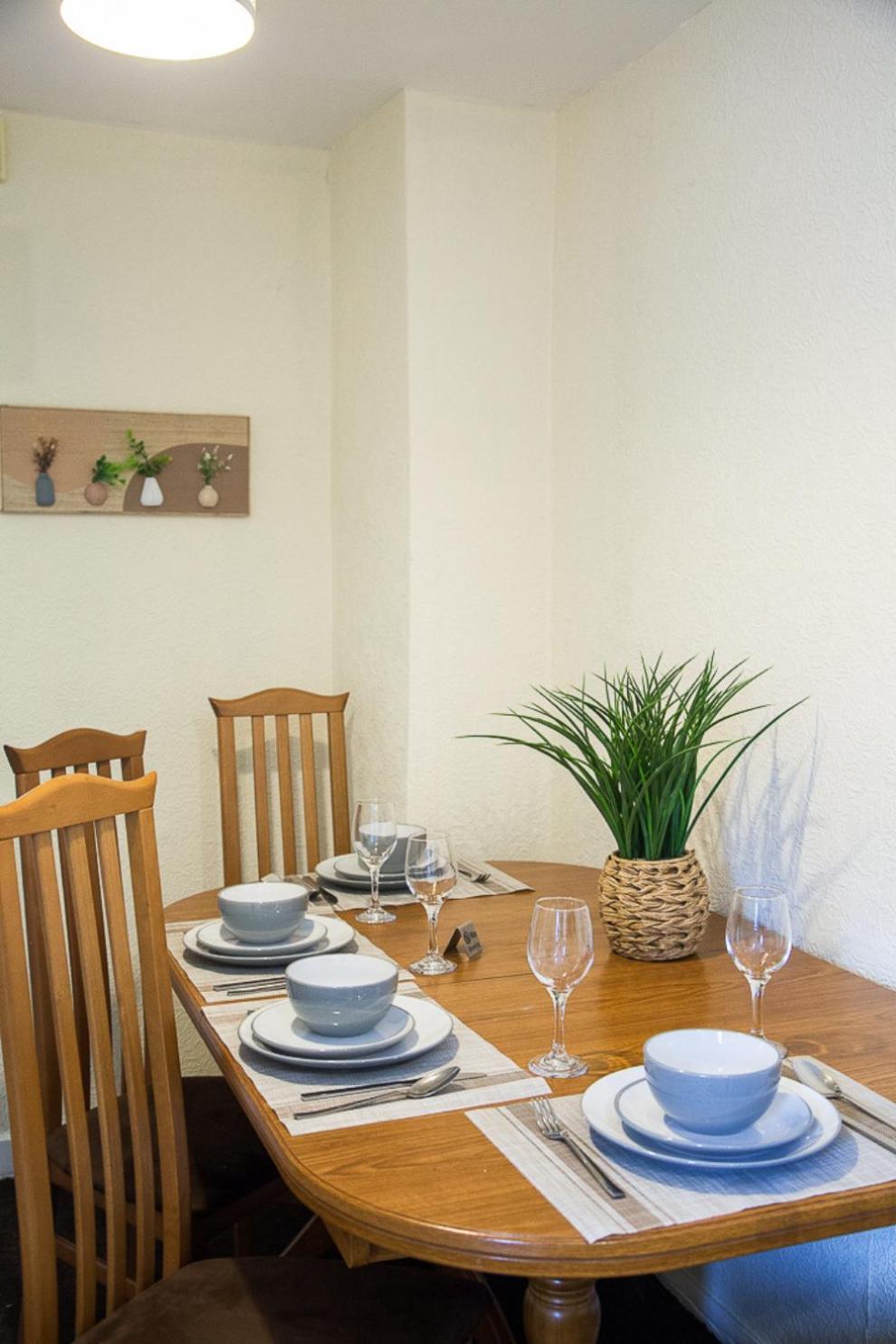 Apartment 6 Beds, Up To 22 Percent- Contractors Dream Liverpool