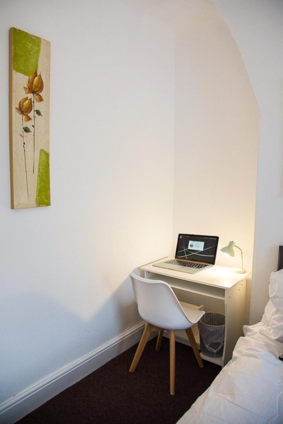 6 Beds, Up To 22 Percent- Contractors Dream Apartment Liverpool